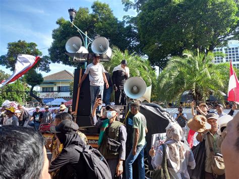 Jelang Pengumuman Hasil Pemilu Massa Demo Di Depan Kpu