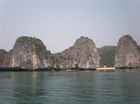 A Look Into Beautiful Halong Bay In North Vietnam Wanderwisdom