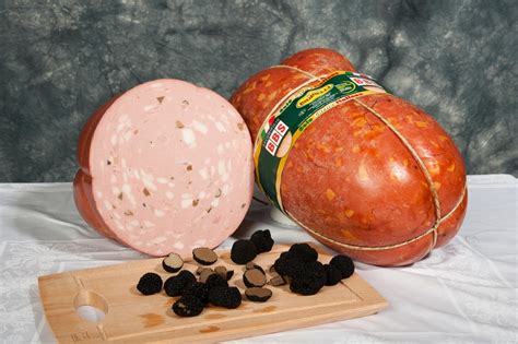 Mortadella Mit Schwarze Tr Ffel In Naturdarm Mortadella Tartufo