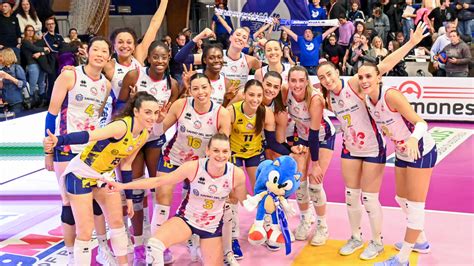 Volley A Femminile La Savino Del Bene Scandicci Fa La Voce Grossa A