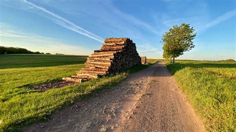 Holzstapel Feldweg Abend Kostenloses Foto Auf Pixabay Pixabay