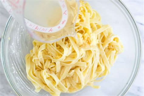 Easy Fettuccine Alfredo Karinokada