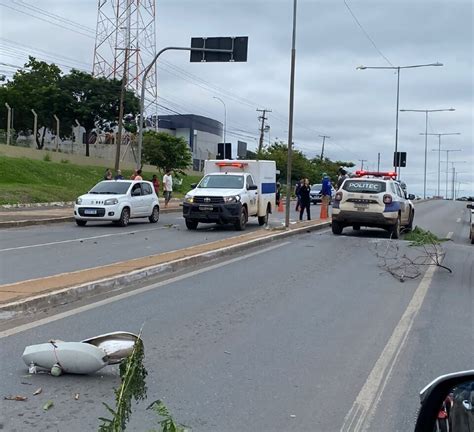 Rapaz Morre Ap S Bater Moto Em Poste Em Cuiab