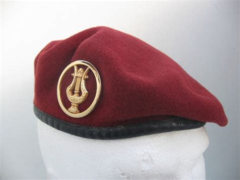 Les insignes de béret dans l armée française