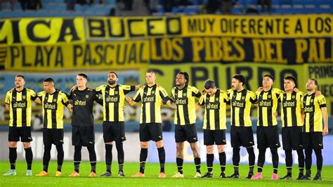 Peñarol Volvió A La Victoria Con Dos Goles De Abel Hernández En El Debut De Darío Rodríguez Como