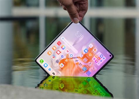 Huawei Mate X Malaysia Huawei S New Galaxy Z Fold Rival Costs Rm