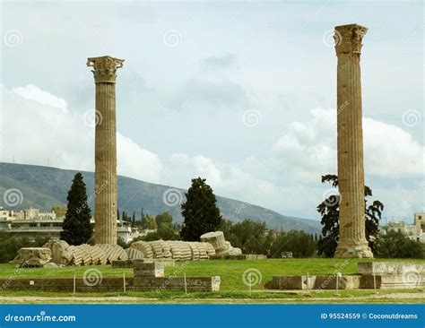 The Surviving Corinthian Columns Of Temple Of Olympian Zeus In Athens