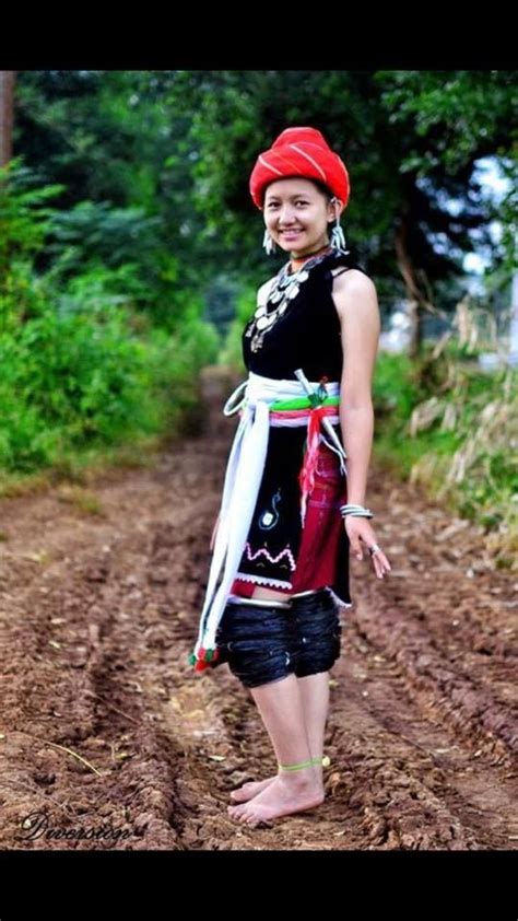 Karenni Traditional Dress