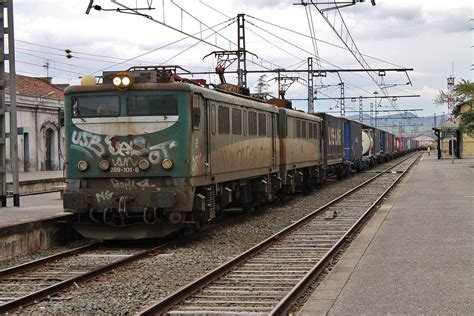 289 101 Renfe Mercancias A Cargo Del Teco Bilbao Zaragoza Flickr