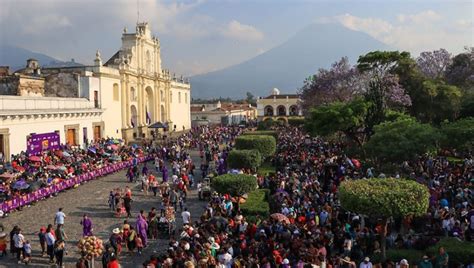 Procesiones De Semana Santa En Antigua Guatemala