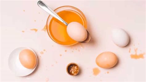 6 Health Benefits Of Eating Egg Yolks Instead Of Throwing Out