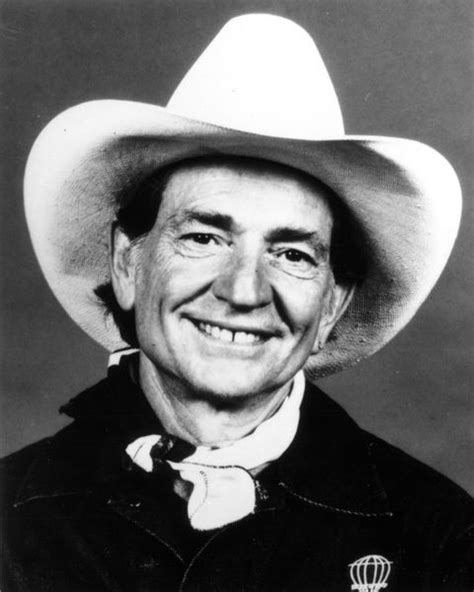 17 Photos Of Young Willie Nelson Willie Nelson Pictures Through The Years