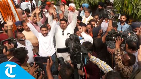 Shiv Sena Leader Sudhir Suri’s Last Rites To Be Performed In Amritsar People Gather Outside