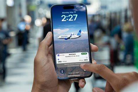 how to edit saved travelers on united app