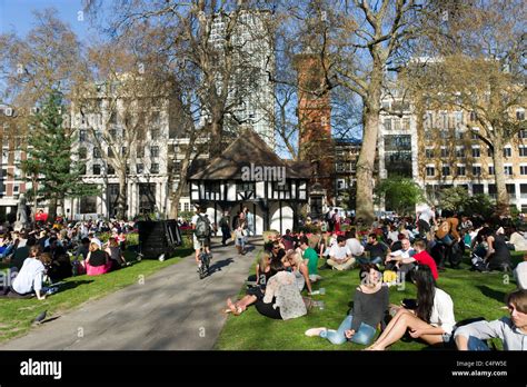 Soho Square Saint Thomas