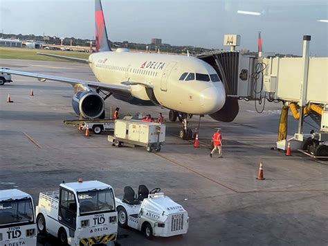 Texas Airport Worker Sucked Into Engine Handed Boss Suicide Note