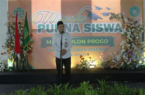 Hadiri Wisuda Purna Siswa Mansaku Kakankemenag Wahib Jamil Pesankan