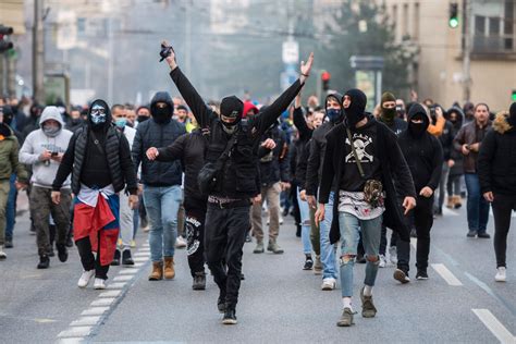 VIDEO Mii de oameni au participat la proteste anti sărăcie în Cehia