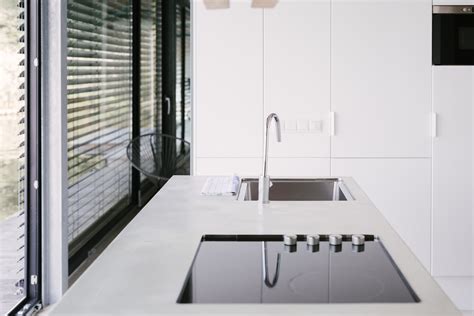 Modern HouseboatBerlin, Germany - IGNANT