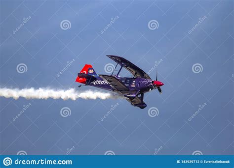 Air Aerobatics Show In Teknofest Istanbul Editorial Photography Image