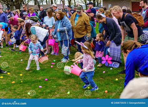 Easter Egg Hunt At Community Park Editorial Image Image Of Hunt