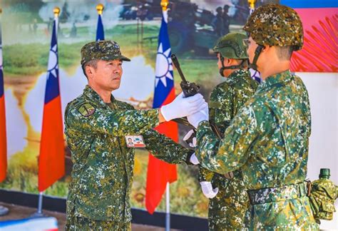 澎防部指揮官主持軍事訓練役開訓 勉勇於面對挑戰 軍聞 澎防部指揮官主持軍事訓練役開訓 勉勇於面對挑戰 青年日報