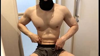 Hombre Musculoso Teasing Su Gran Polla Repetidamente Y Eyaculando Al Final Xvideos