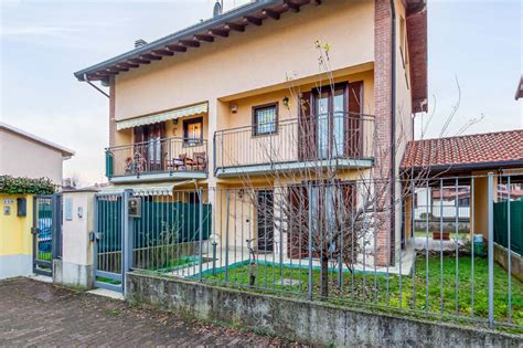 Villa A Schiera Samarate Affitto E Vendita Ville A Schiera Samarate