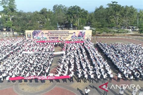 Pemkab Sukabumi Angkat Ribuan Guru Honorer Menjadi Pppk Antara News