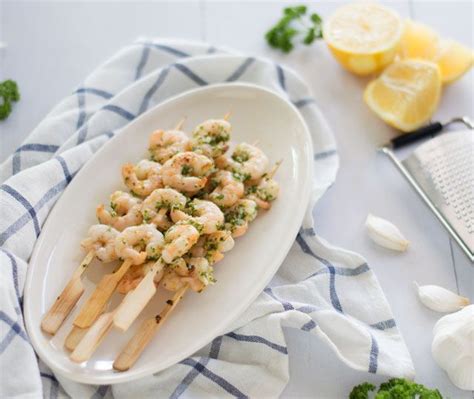 Garnalen Spiesjes Van De Bbq Met Een Heerlijke Marinade Van Knoflook