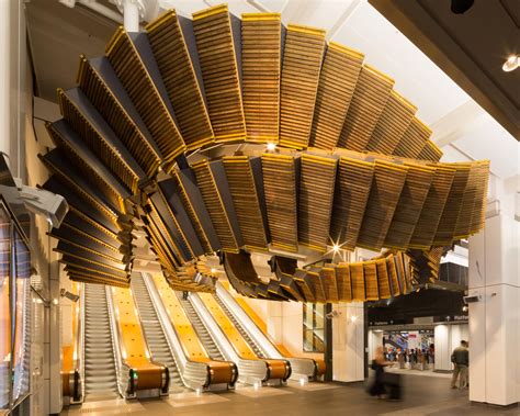 Commuters are praising the new seating at wynyard station clarence st stand r 7