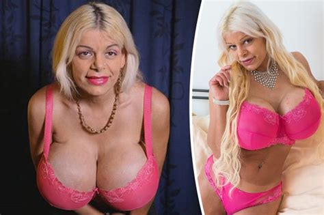 Daily Star On Twitter Extreme Barbie Wannabe With Inflatable 32N