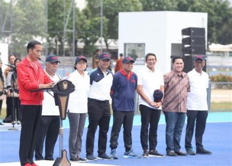 Menpora Dampingi Presiden Jokowi Resmikan Empat Lapangan Olahraga Di