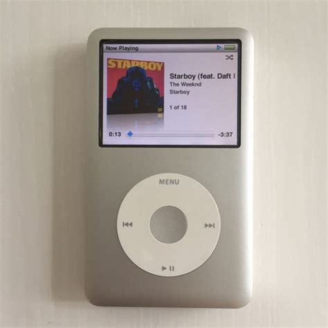 Apple IPod Classic Silver 6th Latest Generation 160gb Audio Portable