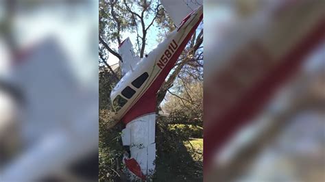 Plane Crashes Into Tree Near Womans Home In Fla Panhandle