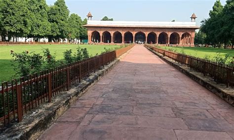 Red Fort Delhi Ticket Price Timings Location How To Reach 2023