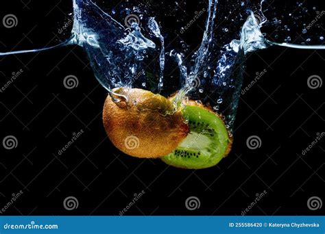 Halved Kiwifruit Kiwi Kiwis Fruit Or Chinese Gooseberry Kiwifruita