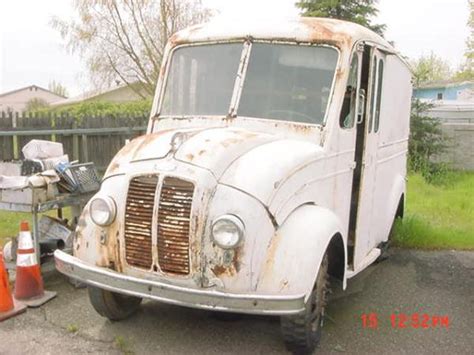 Ship a 1952 Divco Milk Truck Model 32 to Santa Ana | uShip