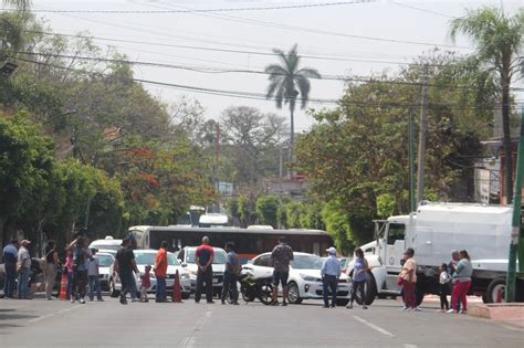 La Jornada Bloquean Calles De Cuernavaca Para Exigir Servicio De Agua Potable