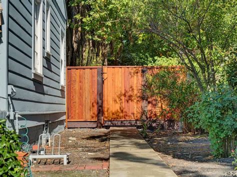 Redwood Fence Pictures Redwood Fencing Photos Redwood Fences