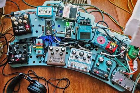 How to Power Guitar Pedals: Essential Setup Guide - STG