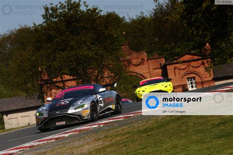 Alex Toth Jones Will Moore Acadmey Motorsport Aston Martin V8 Vantage