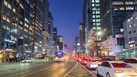 Friday Night Walk In Gangnam Seoul City Ambience 4K Seoul Alo Japan