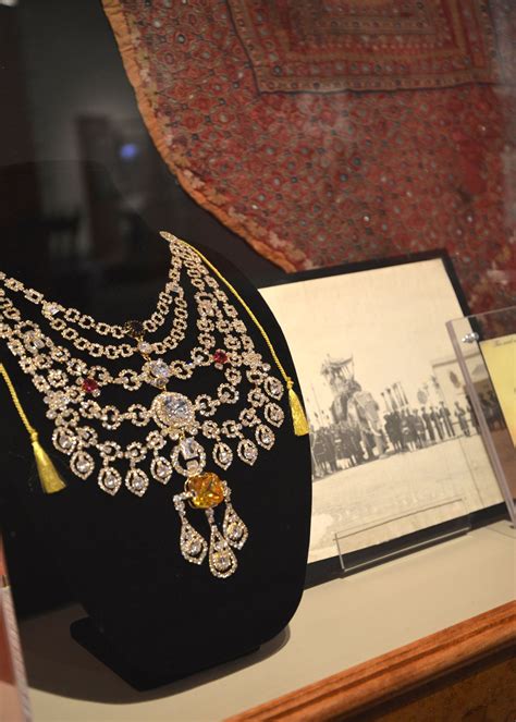 Patiala necklace reproduced for History Museum of Mobile by Dynasty ...