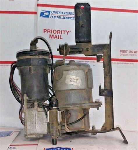 91 92 93 Cadillac Deville Fleetwood Air Shock Suspension Compressor