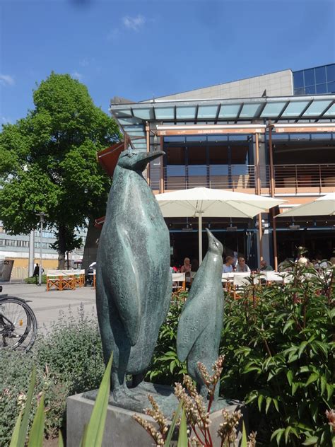 1963 Magdeburg Pinguine von Eberhard Roßdeutscher Bronze E Flickr