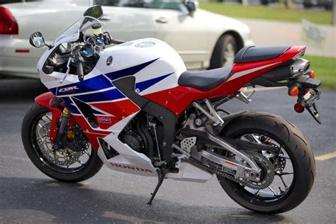 Buy 2013 Honda Cbr 600rr White Blue Red On 2040 Motos