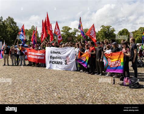 Demonstration gegen AfD in Magdeburg während des Bundesparteitages