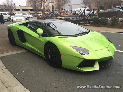 Lamborghini Aventador spotted in Charlotte, North Carolina on 12/20/2014, photo 2