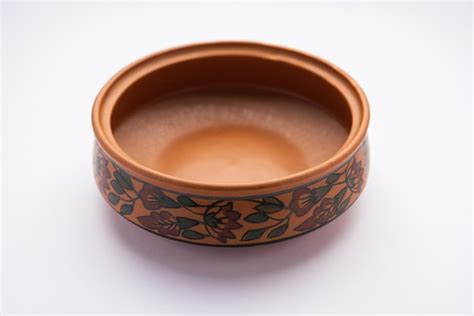 Premium Photo Empty Terracotta Bowl Or Earthen Serving Crockery